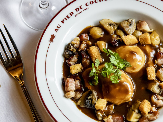 Au Pied de Cochon OEufs en meurette