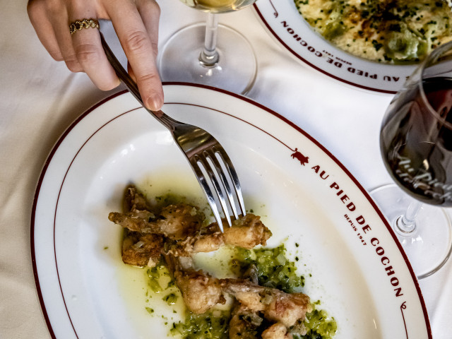 Au Pied de Cochon Cuisses de grenouille en persillade