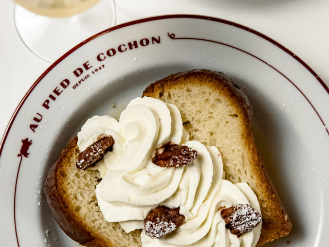Au Pied de Cochon Baba au rhum