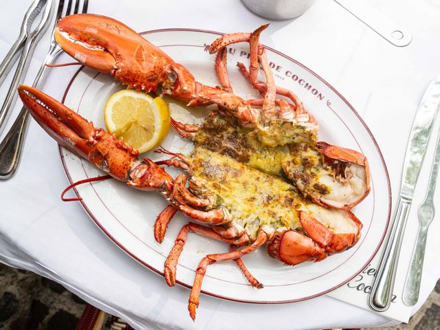 Au Pied de Cochon Homard* rôti béarnaise