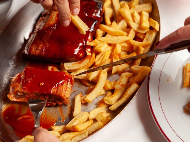 Au Pied de Cochon Travers de porc XXL confits 14h