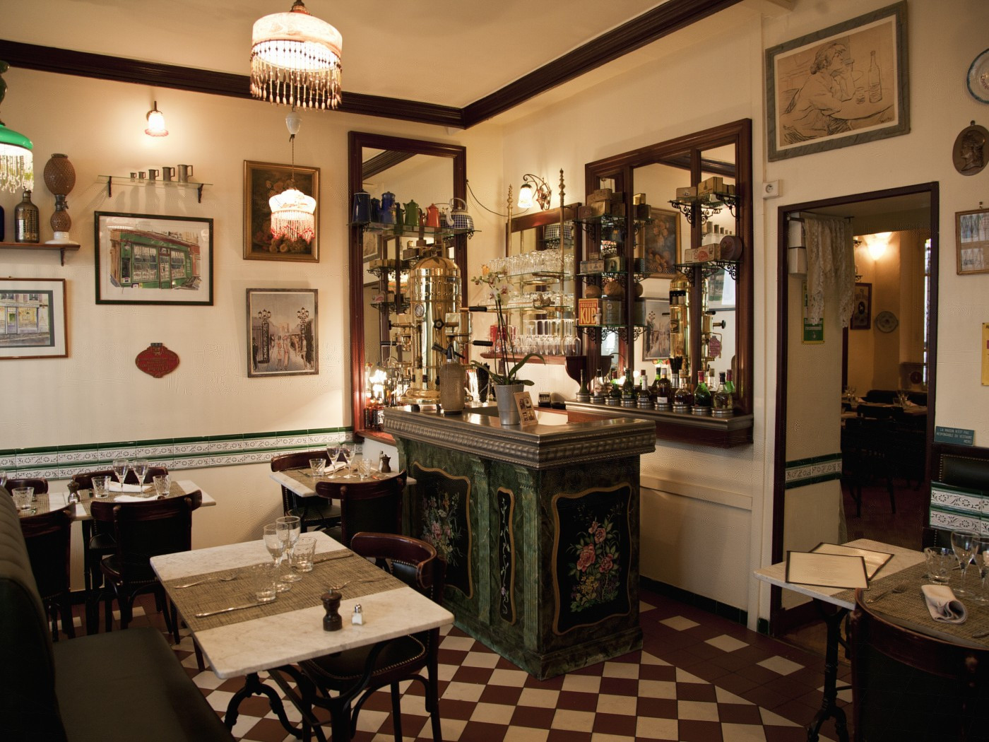 Le Petit Troquet