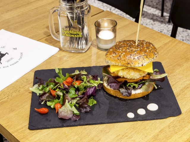 Le Barbiche La Réplique