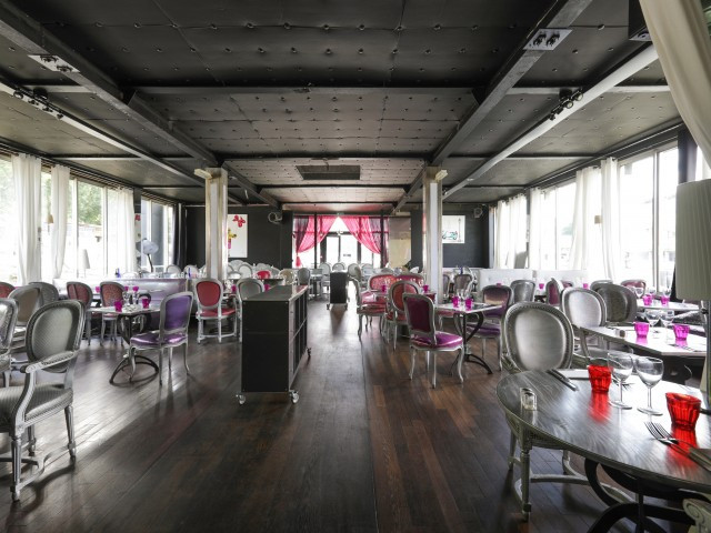 Café Barge