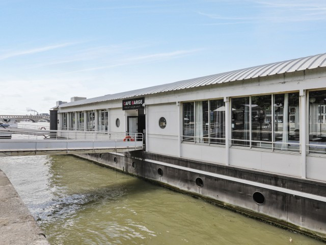 Café Barge