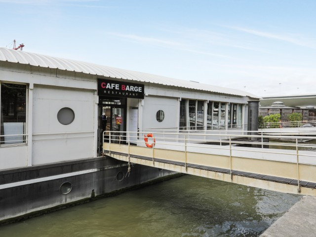 Café Barge