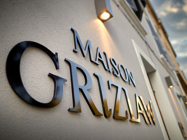 img MAISON GRIZLAW