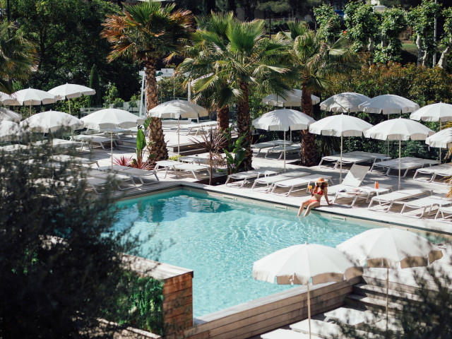 img Le Palm's Pool club- Hôtel Renaissance - Restaurant Aix en Provence