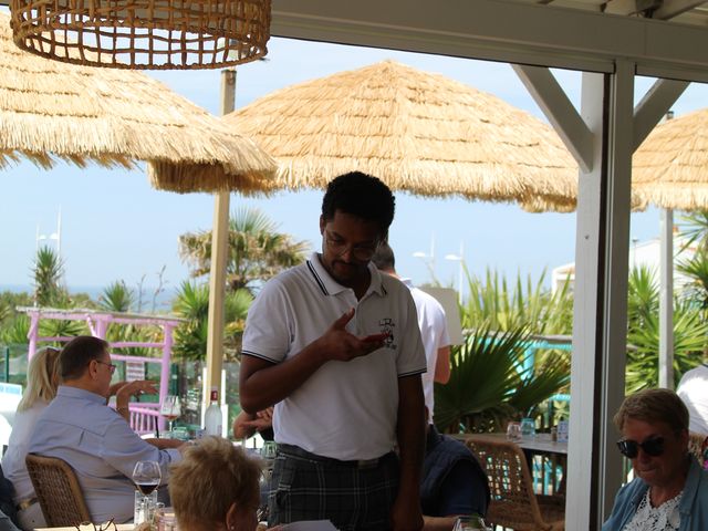 Restaurant face à la mer 