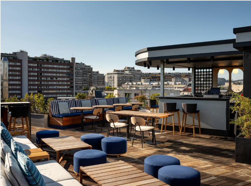 Le Parchamp Table, Rooftop & Bar