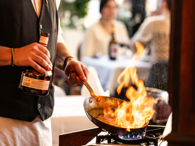 L'Alsace CRÊPES FLAMBÉES