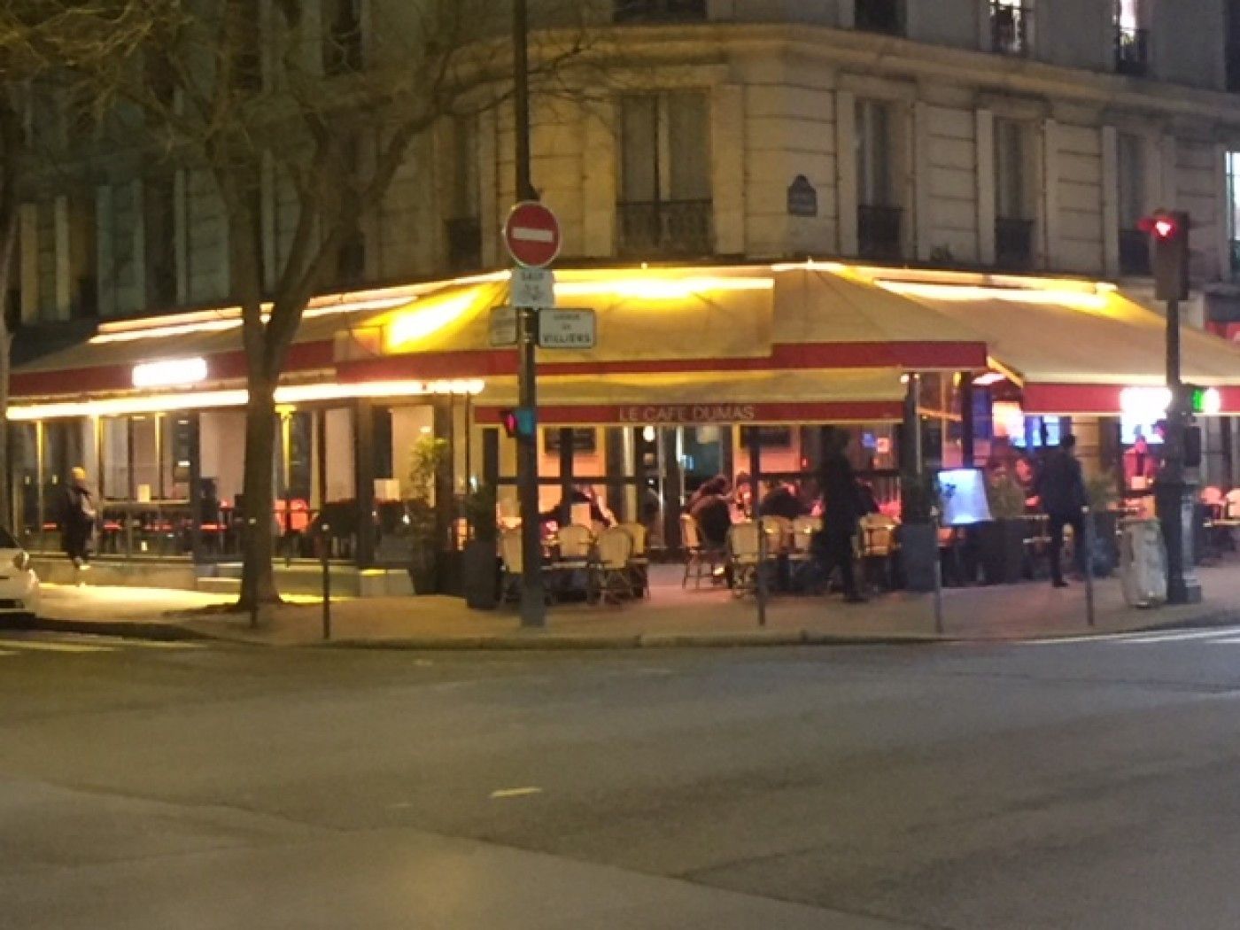 Le Café Dumas