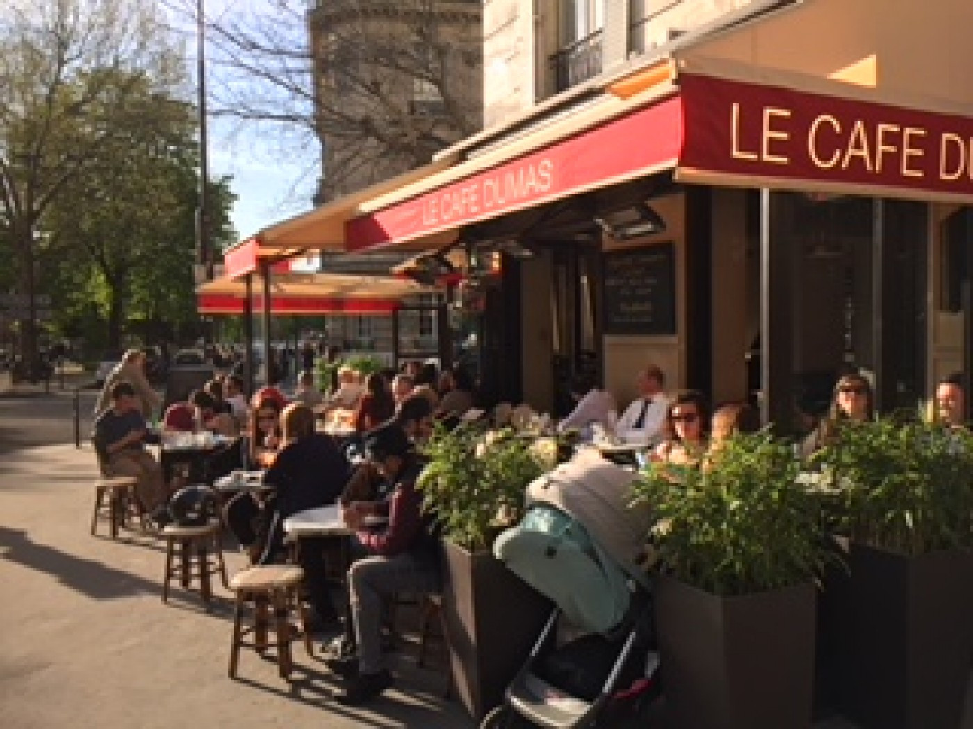 Le Café Dumas