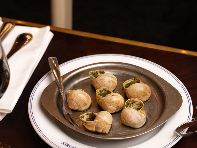 Le Grand Café Capucines Escargots de Bourgogne