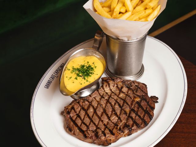 Le Grand Café Capucines Entrecôte béarnaise
