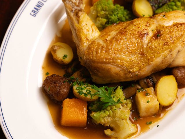 Le Grand Café Capucines SUPRÊME DE VOLAILLE FRANÇAISE