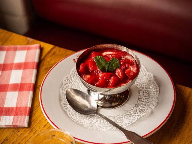 Les Deux Stations Fontainebleau, fraises rôties