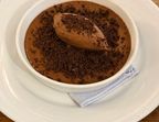 Photo Crème brûlée au chocolat, glace au chocolat et crumble de cacao - CHEZ MICHEL