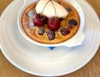 Photo Clafoutis aux cerises, glace vanille - CHEZ MICHEL