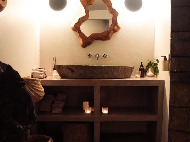 AMA Vasque en pierre et miroir sculpté