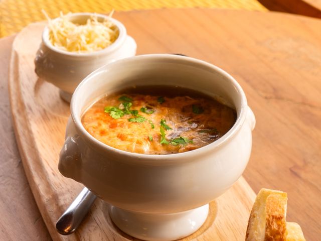 Park avenue Soupe à l’oignon gratinée