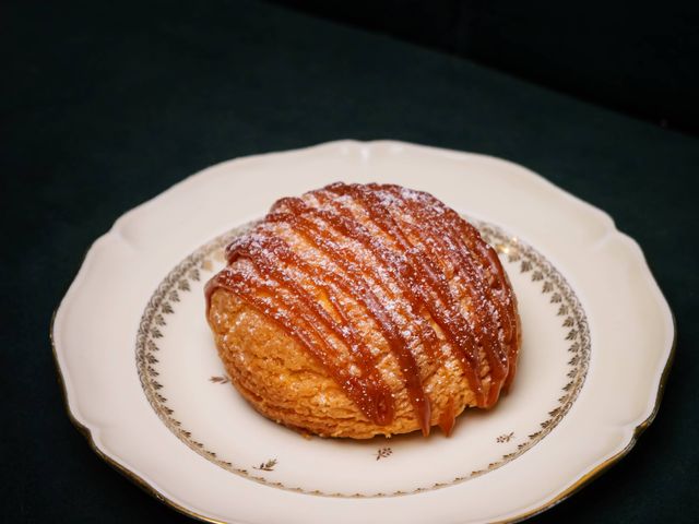 CHARNU Choux chantilly, praliné cacahuète