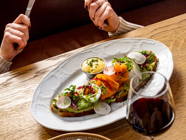 AVOCADO TOAST
