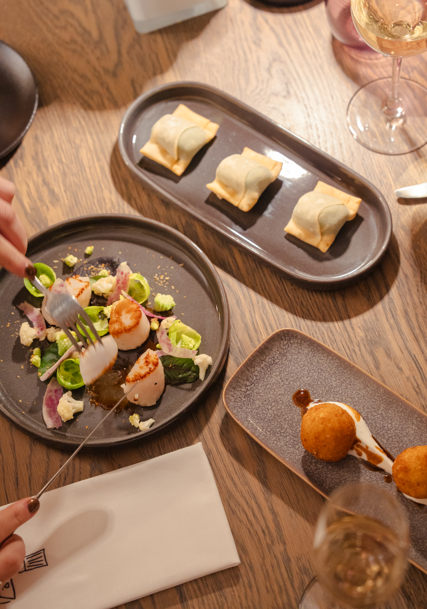 Table 22 par Noël Mantel - Restaurant Cannes