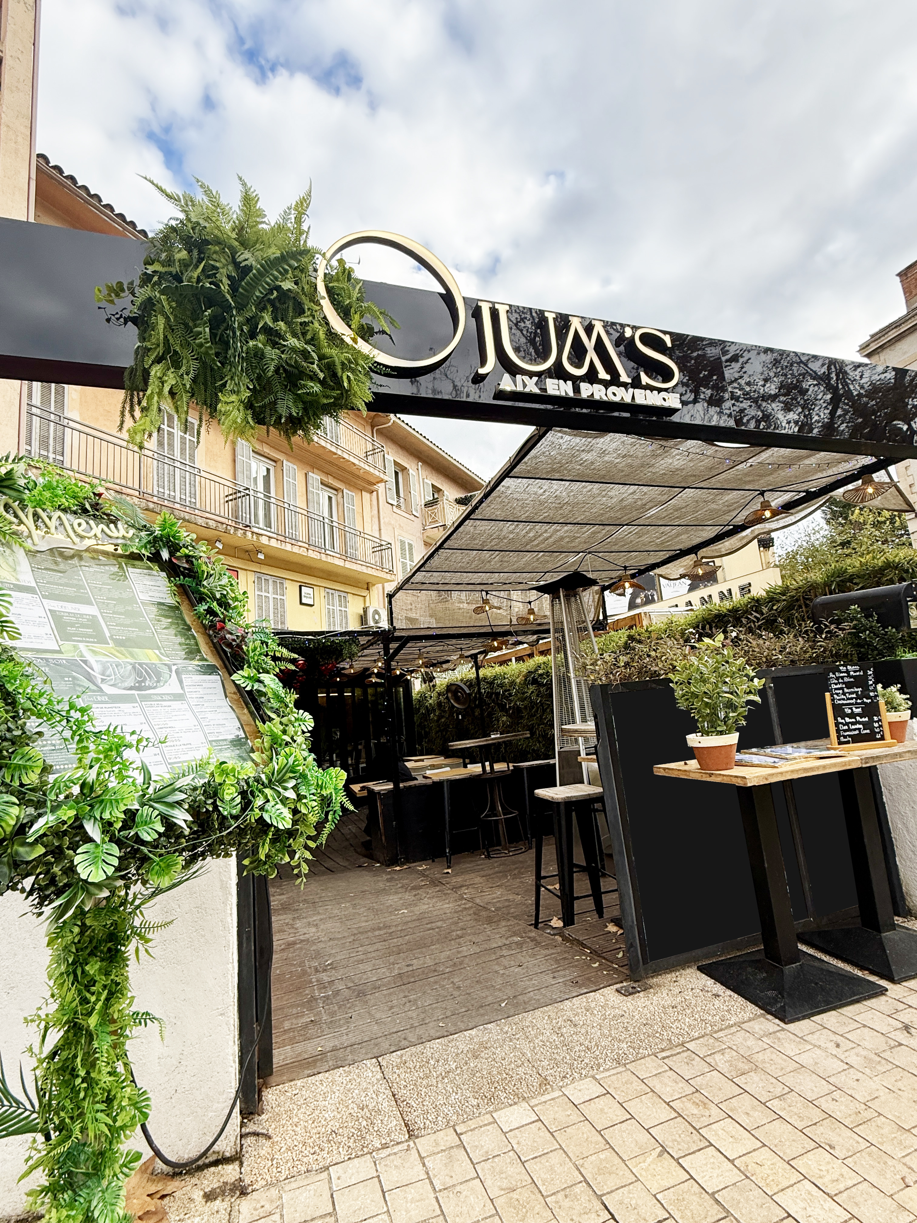 Corner Bistro Rotonde