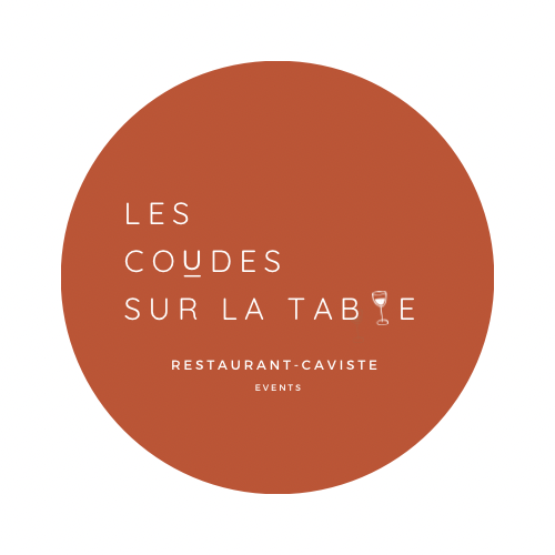 Les coudes sur la table