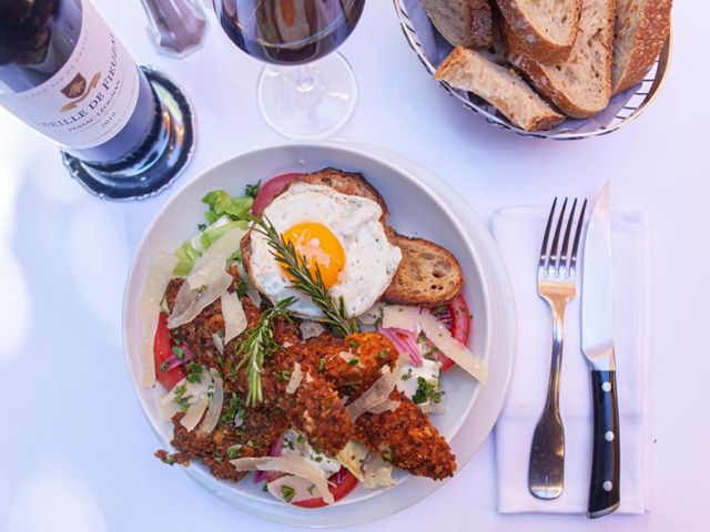 Café Brasserie Le République 
